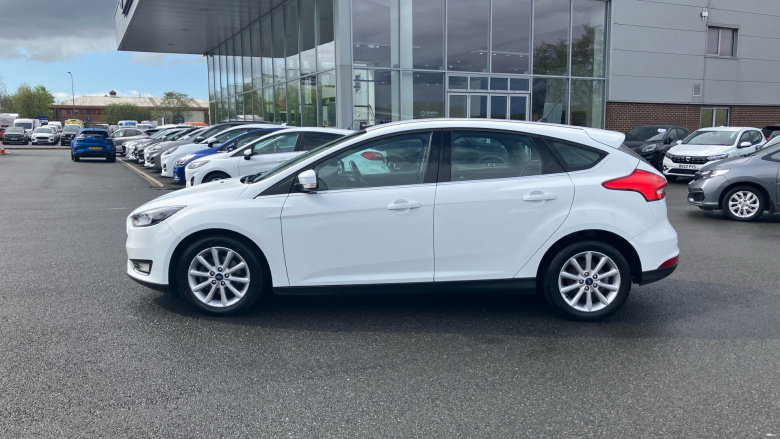 Ford Focus 1.0 EcoBoost Titanium 5dr Petrol Hatchback